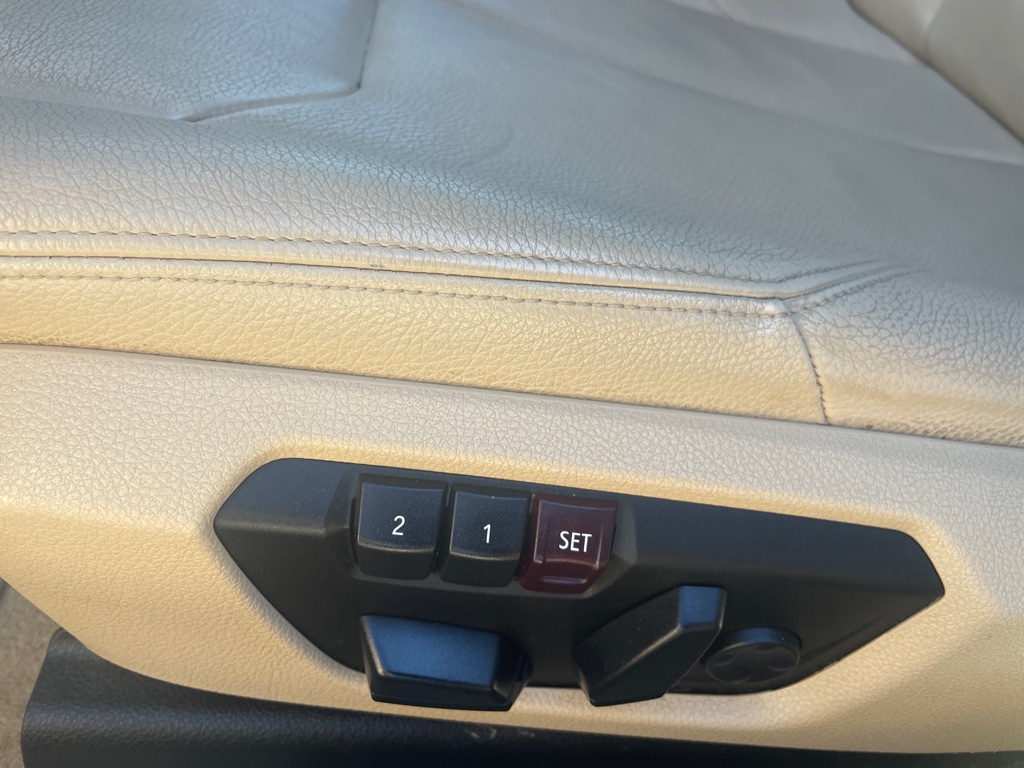 Photo 16 of this BMW 328XI