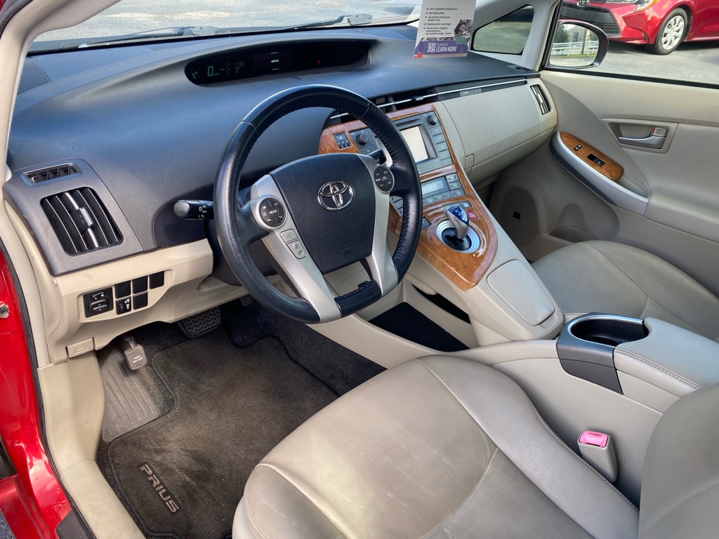 Photo 32 of this TOYOTA PRIUS