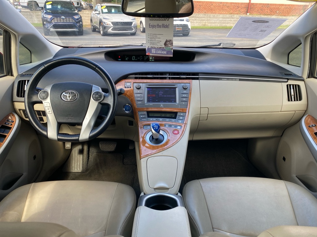 Photo 13 of this TOYOTA PRIUS