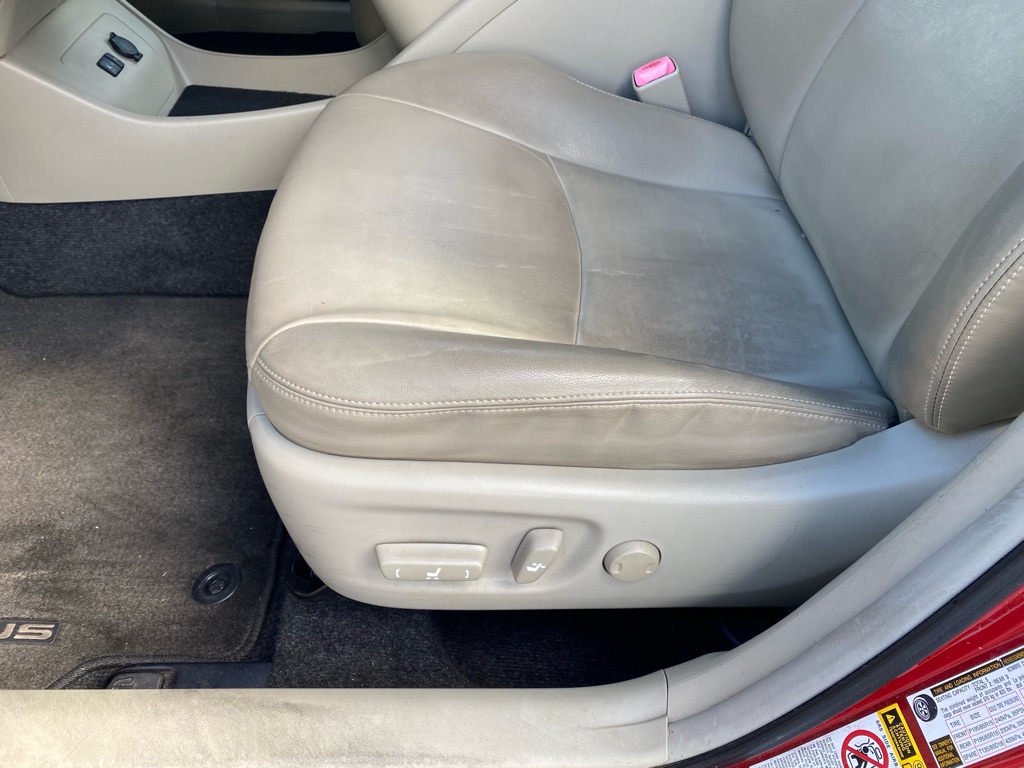 Photo 31 of this TOYOTA PRIUS