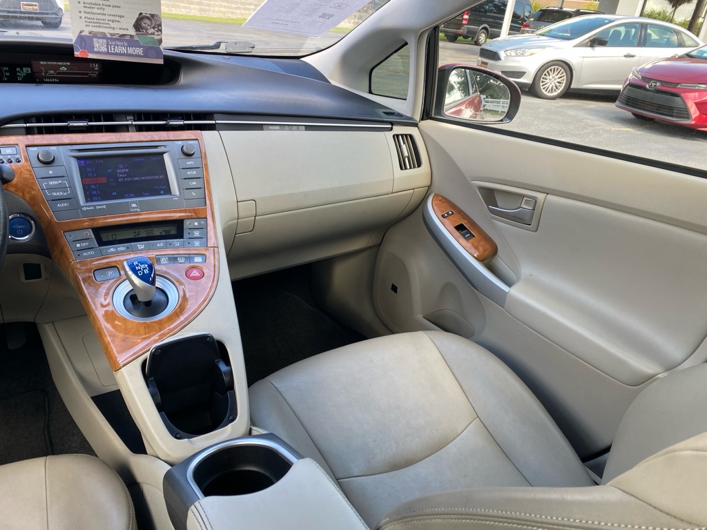 Photo 28 of this TOYOTA PRIUS