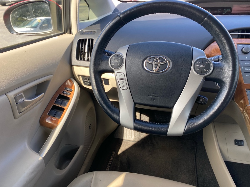 Photo 16 of this TOYOTA PRIUS