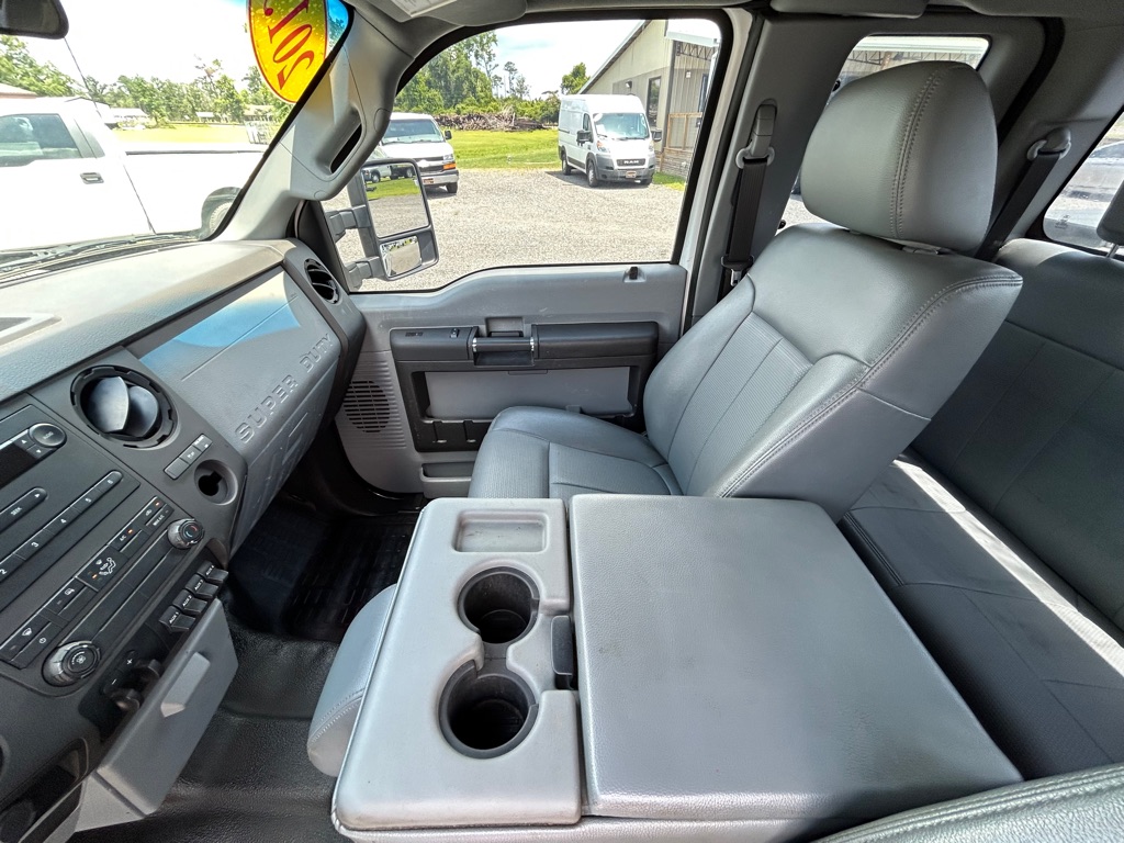 Photo 18 of this FORD F250 UTILITY