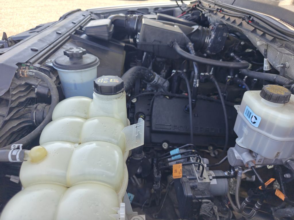 Photo 32 of this FORD F250 UTILITY
