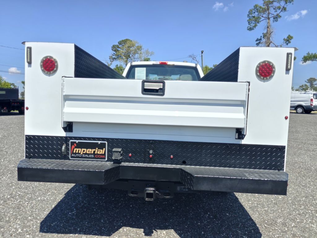 Photo 7 of this FORD F250 UTILITY