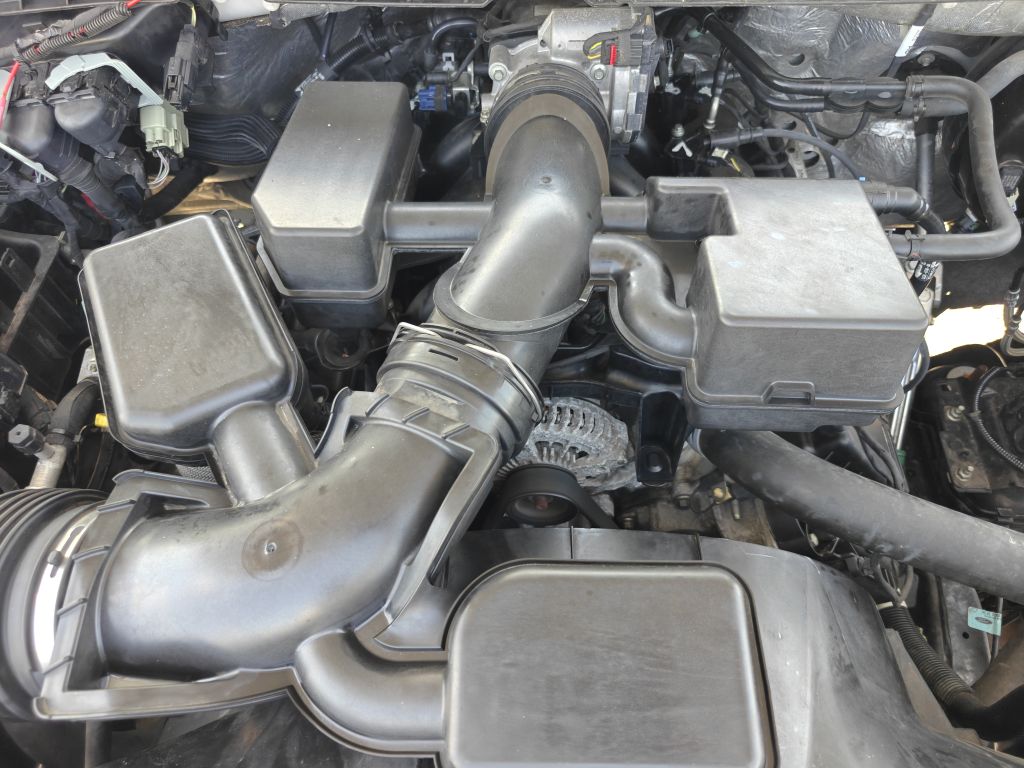Photo 31 of this FORD F250 UTILITY