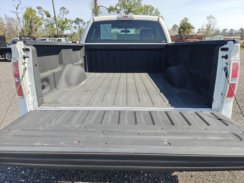 Photo 8 of this FORD F150 XL REG