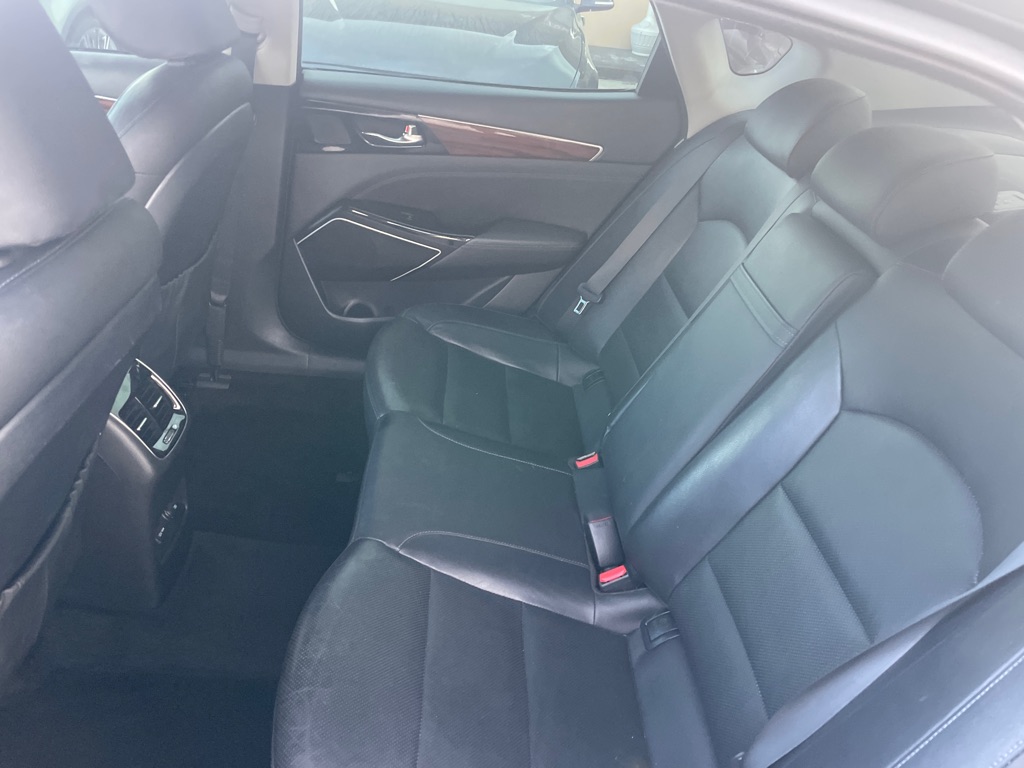 Photo 10 of this KIA CADENZA
