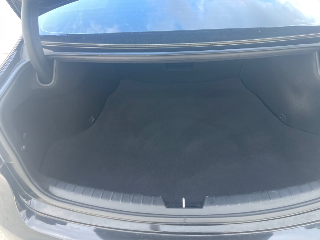 Photo 11 of this KIA CADENZA