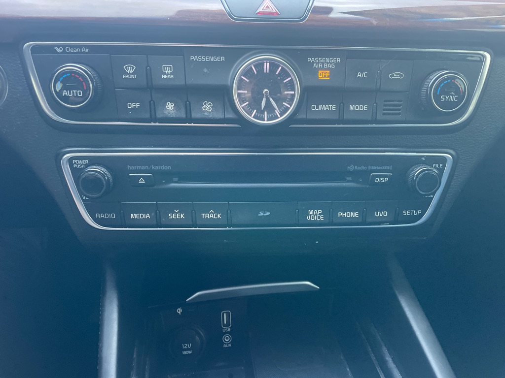 Photo 24 of this KIA CADENZA