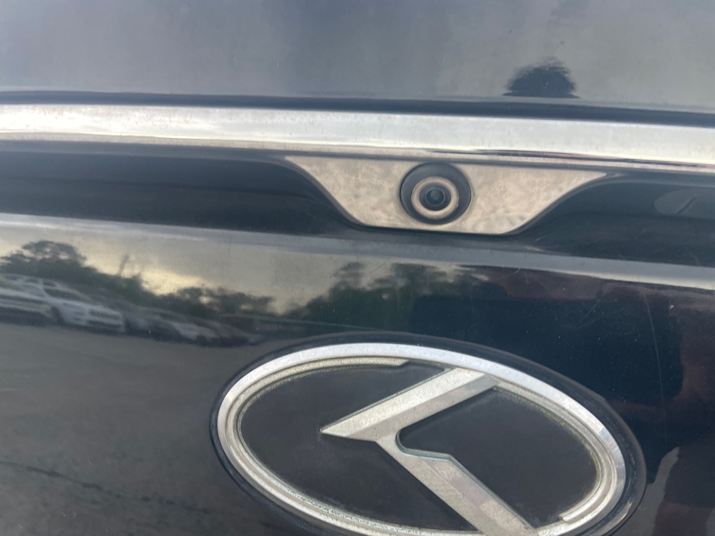 Photo 4 of this KIA CADENZA