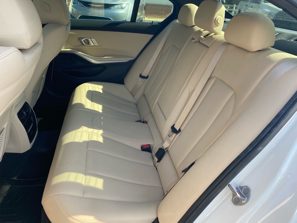 Photo 58 of this BMW 330I