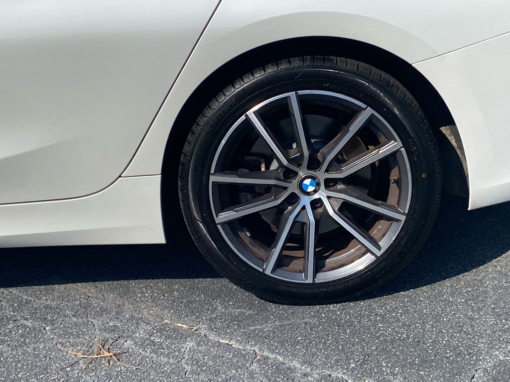 Photo 10 of this BMW 330I