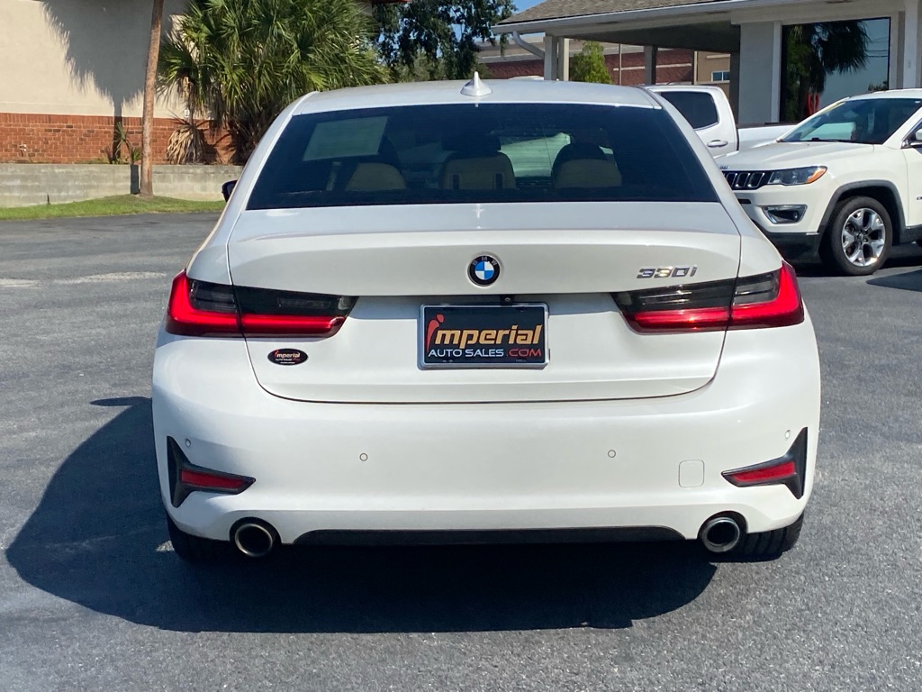 Photo 9 of this BMW 330I