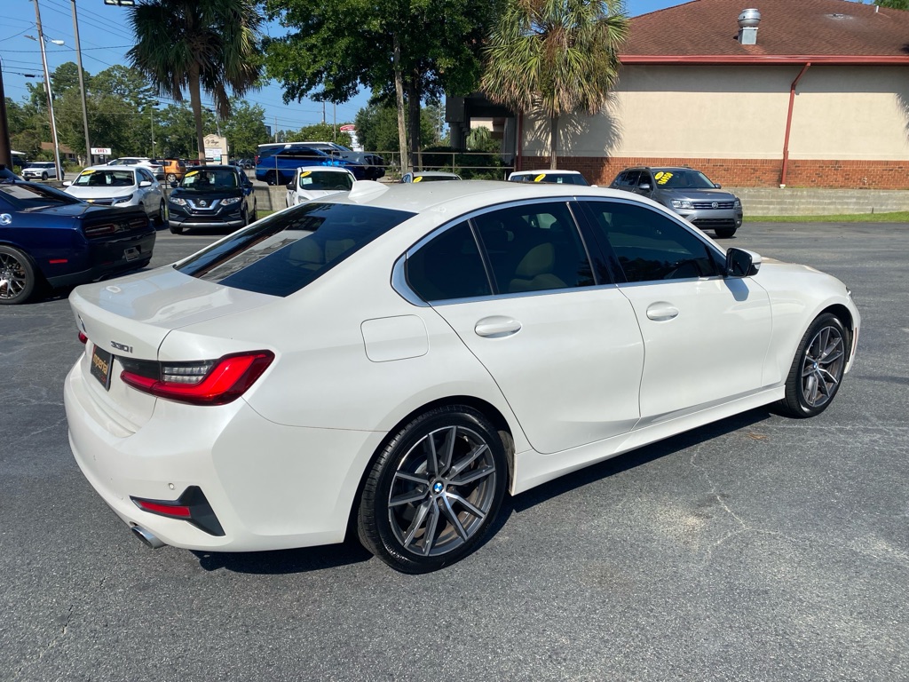 Photo 8 of this BMW 330I