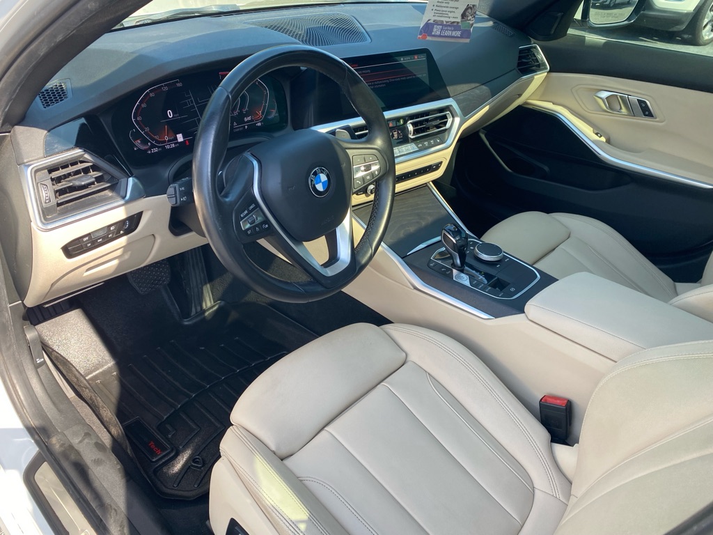 Photo 30 of this BMW 330I