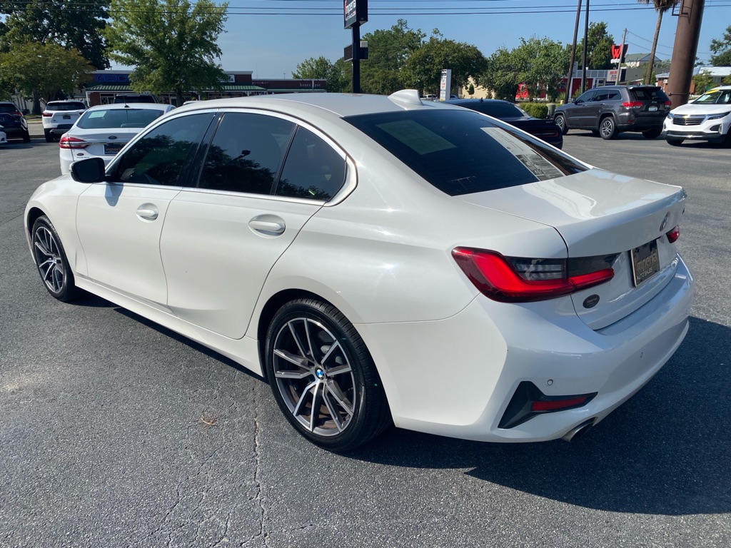 Photo 5 of this BMW 330I