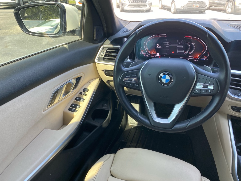 Photo 17 of this BMW 330I