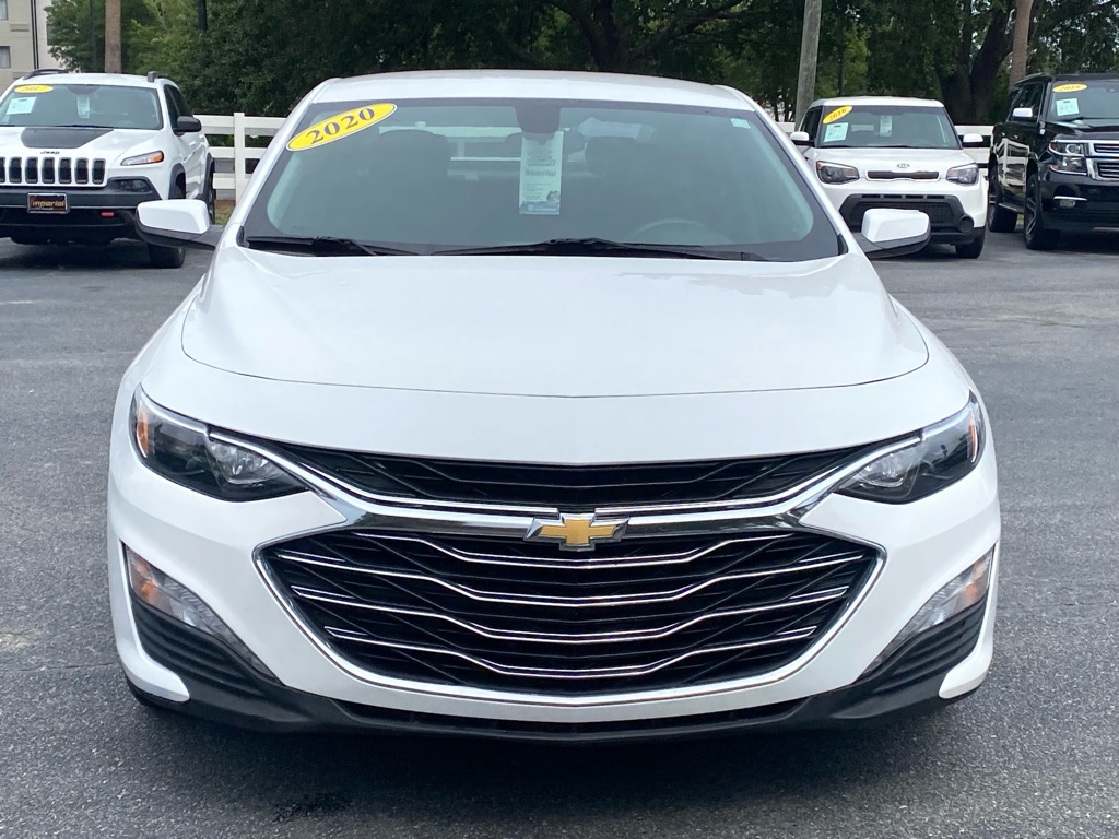 Photo 2 of this CHEVROLET MALIBU
