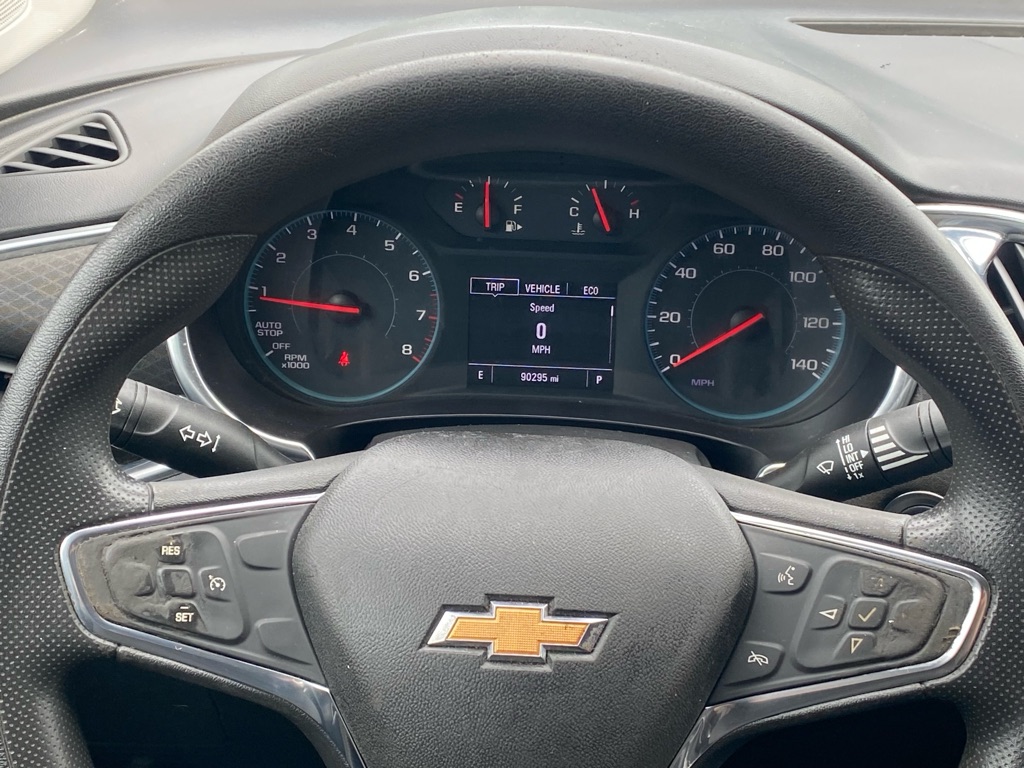 Photo 16 of this CHEVROLET MALIBU