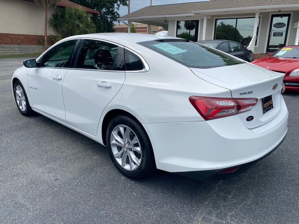 Photo 4 of this CHEVROLET MALIBU