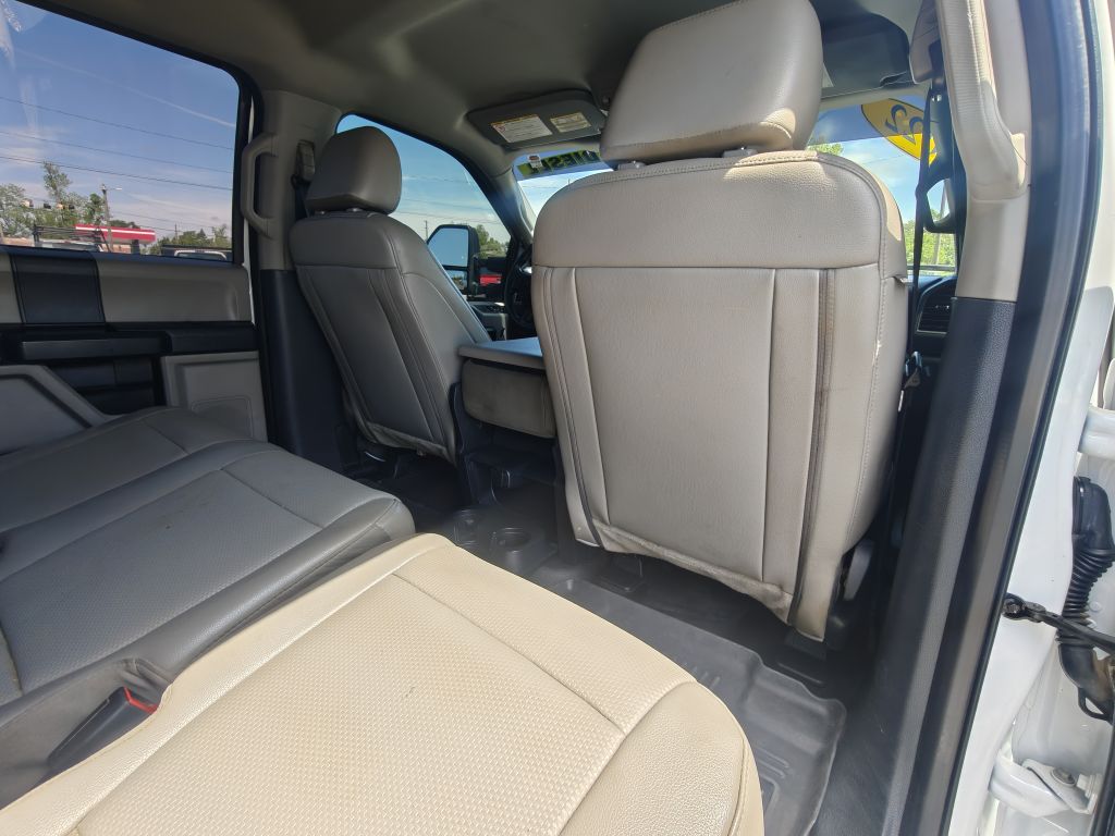 Photo 33 of this FORD F250 SUPER DUTY