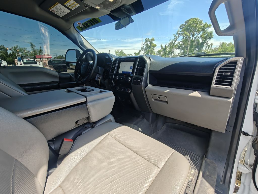 Photo 37 of this FORD F250 SUPER DUTY