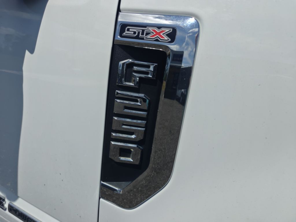 Photo 13 of this FORD F250 SUPER DUTY