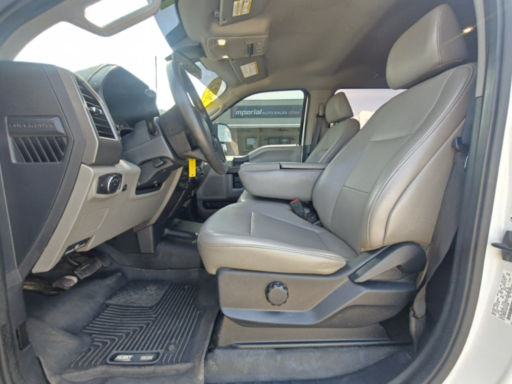 Photo 20 of this FORD F250 SUPER DUTY