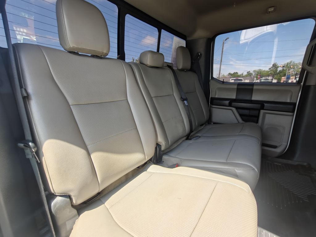 Photo 34 of this FORD F250 SUPER DUTY