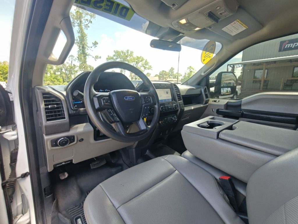 Photo 21 of this FORD F250 SUPER DUTY