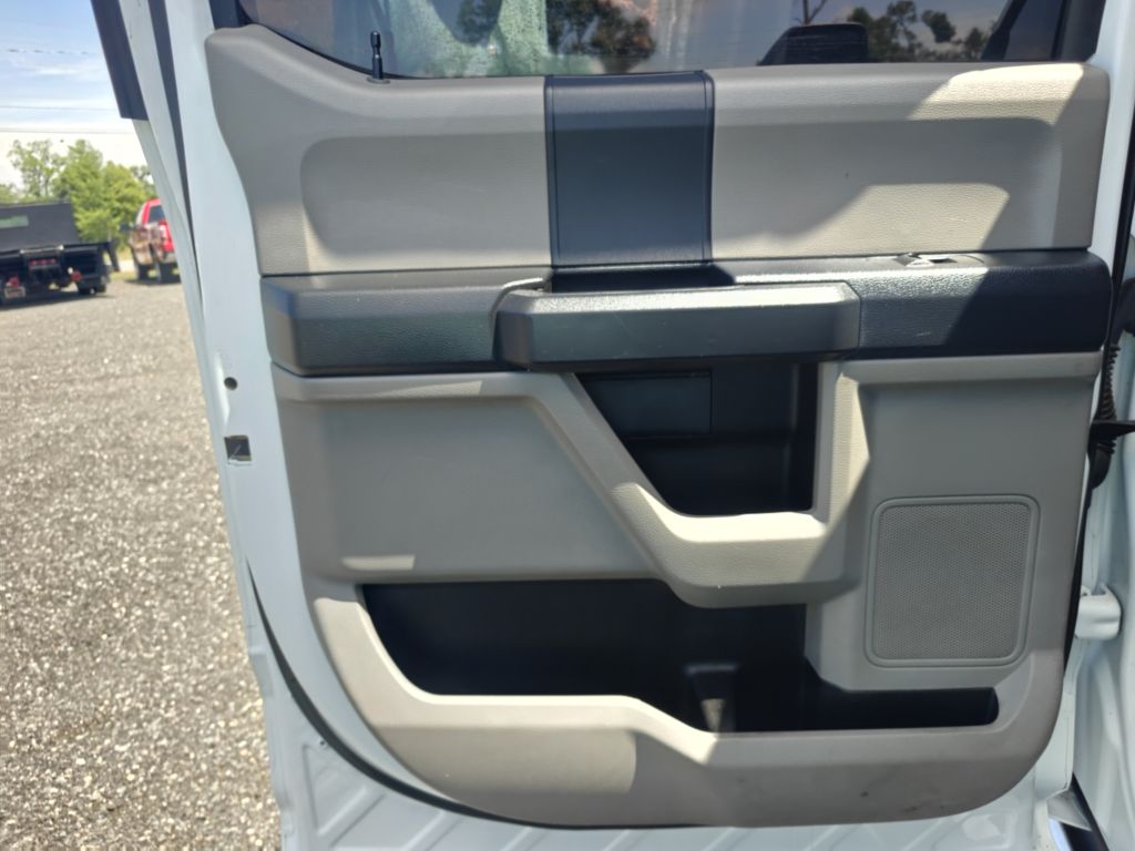 Photo 27 of this FORD F250 SUPER DUTY