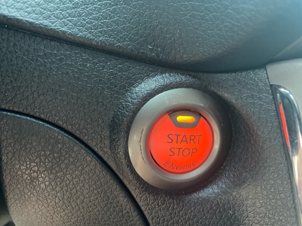 Photo 15 of this NISSAN SENTRA