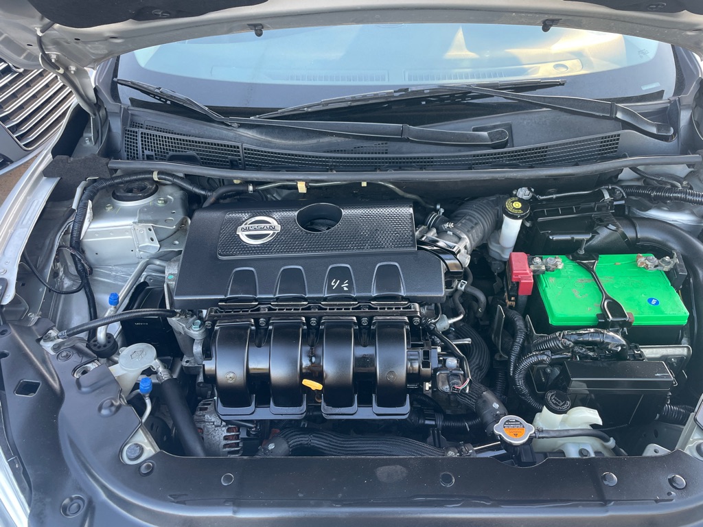 Photo 9 of this NISSAN SENTRA