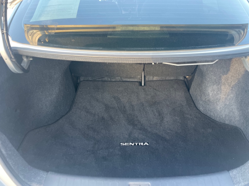 Photo 12 of this NISSAN SENTRA