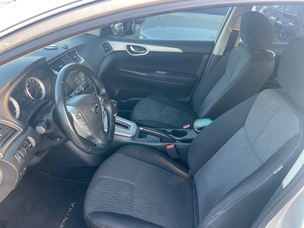Photo 10 of this NISSAN SENTRA