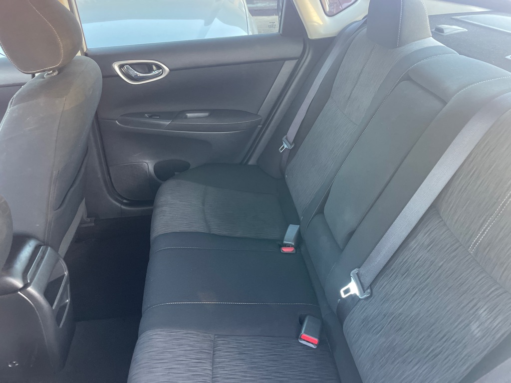 Photo 11 of this NISSAN SENTRA