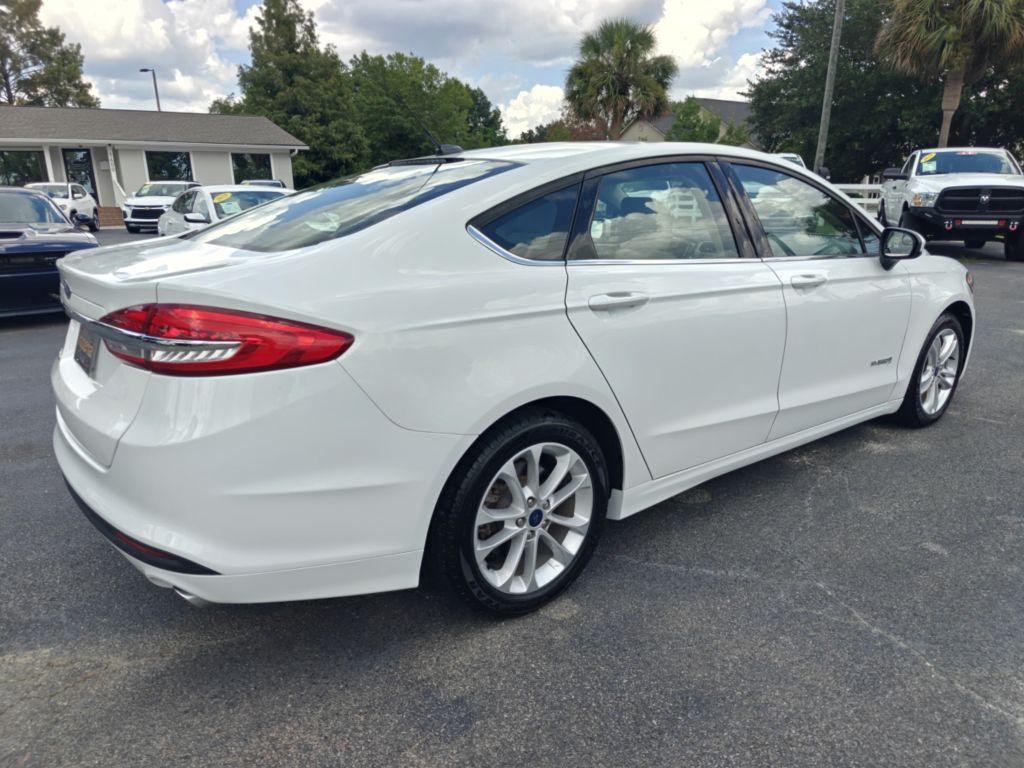 Photo 8 of this FORD FUSION HYBRID