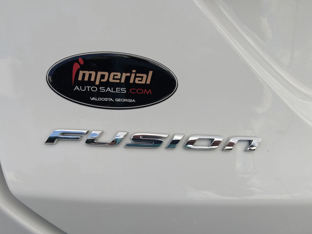 Photo 12 of this FORD FUSION HYBRID
