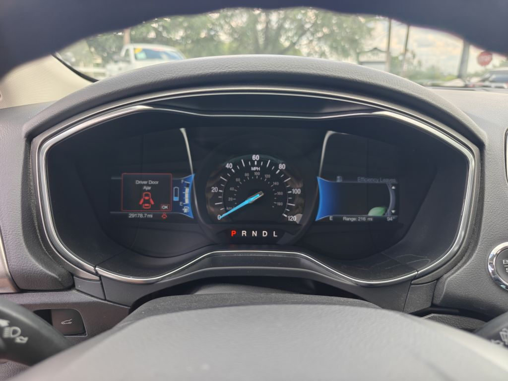 Photo 24 of this FORD FUSION HYBRID