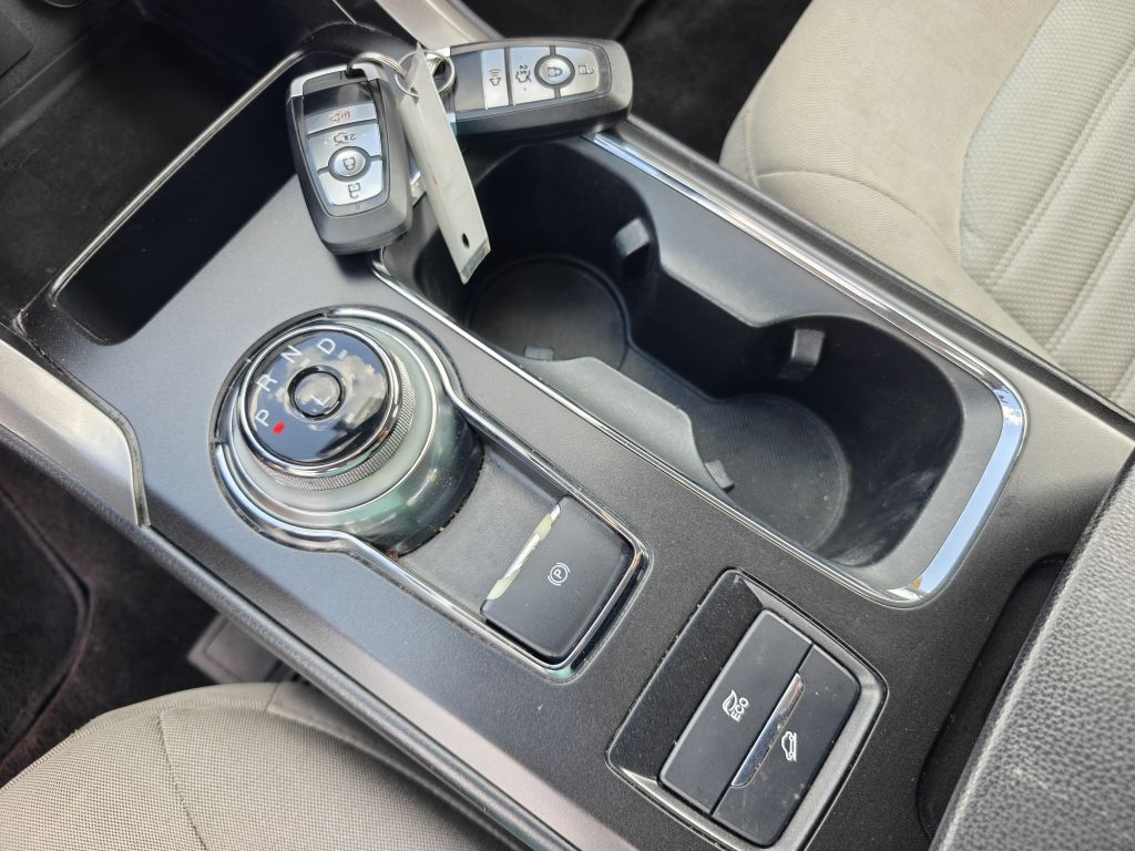 Photo 22 of this FORD FUSION HYBRID