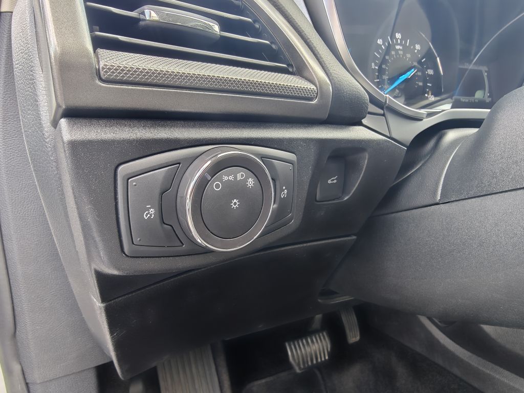 Photo 21 of this FORD FUSION HYBRID