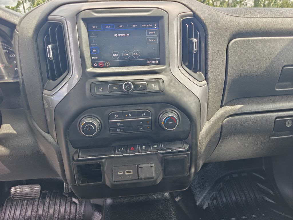 Photo 23 of this CHEVROLET SILVERADO 1500