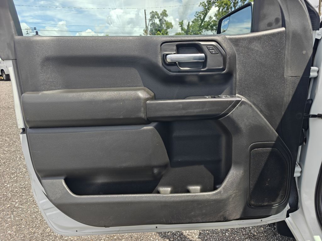 Photo 16 of this CHEVROLET SILVERADO 1500