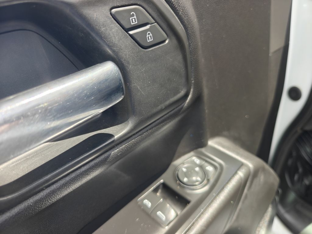 Photo 17 of this CHEVROLET SILVERADO 1500