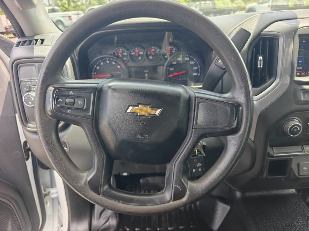 Photo 21 of this CHEVROLET SILVERADO 1500