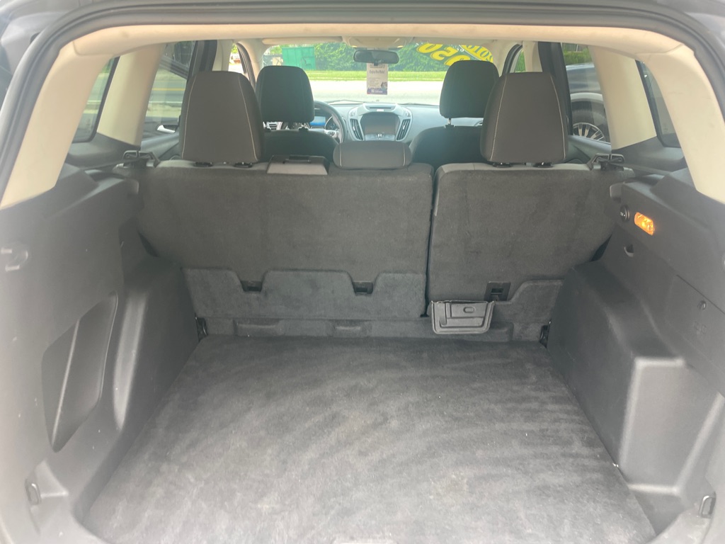 Photo 15 of this FORD ESCAPE