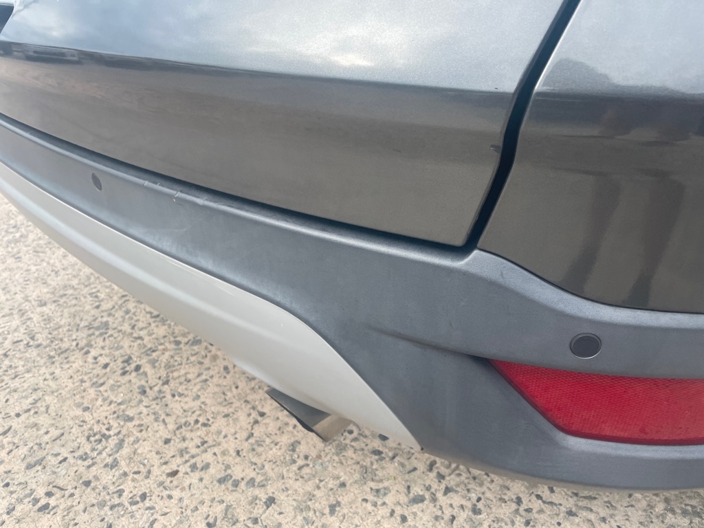 Photo 8 of this FORD ESCAPE