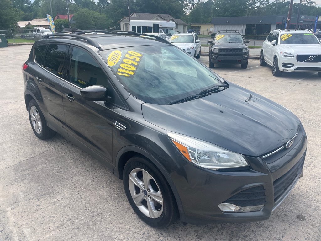 Photo 4 of this FORD ESCAPE
