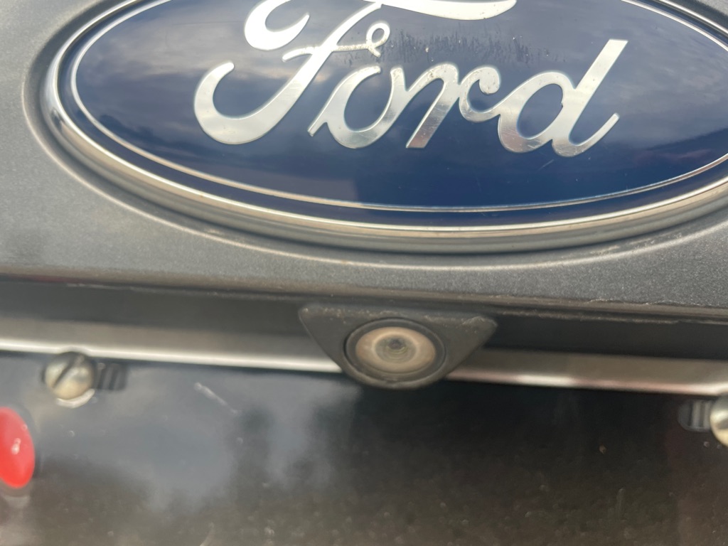 Photo 7 of this FORD ESCAPE